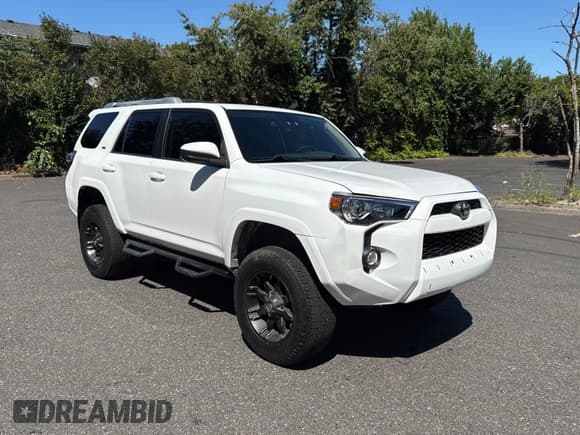 ✅ 2016 Toyota 4Runner Limited • VIN: JTEBU5JR2G5309159 • Лот: 69109795. Опубликован ранее на Copart с пробегом 127 977 миль. Бесплатный доступ к архиву аукционных продаж из США и подробный отчёт об истории автомобиля на DreamBid. Изображение 1.