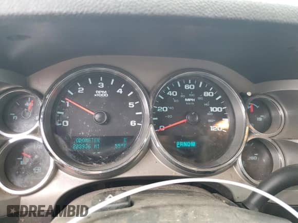 2011 Chevrolet Silverado 1500 LT с VIN 1GCRKSE3XBZ252384, выставлен на аукционе Copart как лот 85489275 с пробегом 223 936 миль миль и Чистый • Clean title. История ставок и продаж доступна на DreamBid. Изображение 9.