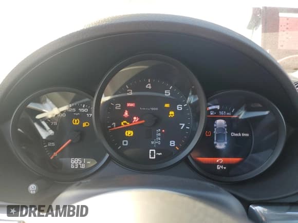 ✅ 2023 Porsche 718 Boxster • VIN: WP0CA2A88PS205347 • Лот: 82892374. Опубликован ранее на Copart с пробегом 6 851 миль. Бесплатный доступ к архиву аукционных продаж из США и подробный отчёт об истории автомобиля на DreamBid. Изображение 9.