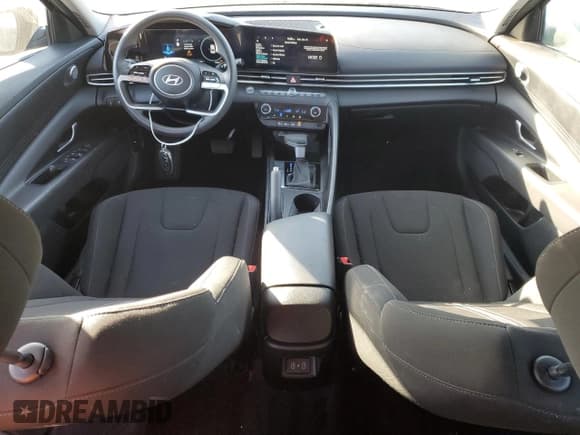 ✅ 2024 Hyundai Elantra SEL • VIN: KMHLM4DG9RU710774 • Lot: 92247455. Listed on Copart with 14,532 mi. Free auction sales archive from the USA and detailed vehicle history report at DreamBid. Image 8.