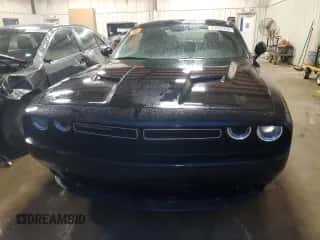 ✅ 2017 Dodge Challenger SXT • VIN: 2C3CDZAG7HH578495 • Lot: 71031252. Wystawiony na Copart z przebiegiem 77 852 mil mil. Skorzystaj z bezpłatnego archiwum sprzedaży aukcyjnych z USA i zobacz szczegółowy raport historii pojazdu na DreamBid. Zdjęcie 5.