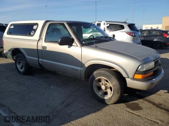 ✅ 2000 Chevrolet S-10 LS • VIN: 1GCCS1444YK108860 • Лот: 85154724. Опубликован ранее на Copart с пробегом 378 810 миль. Бесплатный доступ к архиву аукционных продаж из США и подробный отчёт об истории автомобиля на DreamBid. Изображение 4.