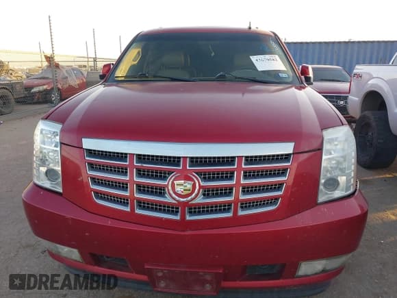 ✅ 2012 Cadillac Escalade Luxury • VIN: 1GYS4BEF2CR314393 • Lot: 43670582. Wystawiony na IAAI z przebiegiem 222 988 mil. Bezpłatny archiwum sprzedaży aukcyjnych z USA i szczegółowy raport historii pojazdu na DreamBid. Zdjęcie 12.