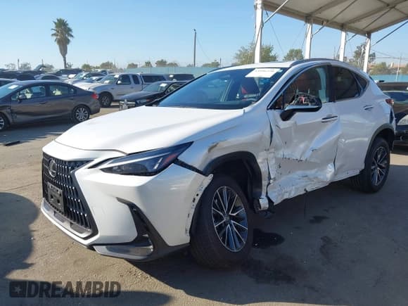 ✅ 2024 Lexus NX 350 • VIN: JTJAGCEZ7R5006478 • Lot: 43596370. Wystawiony na IAAI z przebiegiem 7 352 mil. Bezpłatny archiwum sprzedaży aukcyjnych z USA i szczegółowy raport historii pojazdu na DreamBid. Zdjęcie 17.