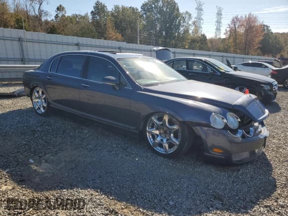 ✅ 2007 Bentley Flying Spur • VIN: SCBBR93W47C048390 • Лот: 92455955. Опубликован ранее на Copart с пробегом 37 027 миль. Бесплатный доступ к архиву аукционных продаж из США и подробный отчёт об истории автомобиля на DreamBid. Изображение 4.