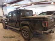 ✅ 2020 Jeep Gladiator Overland • VIN: 1C6HJTFG5LL216409 • Lot: 43627529. Wystawiony na IAAI z przebiegiem 83 052 mil. Bezpłatny archiwum sprzedaży aukcyjnych z USA i szczegółowy raport historii pojazdu na DreamBid. Zdjęcie 3.