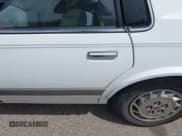 ✅ 1996 Oldsmobile Cutlass Ciera 1SA VX5 • VIN: 1G3AJ55M0T6398905 • Lot: 42163177. Wystawiony na IAAI z przebiegiem 104 681 mil. Bezpłatny archiwum sprzedaży aukcyjnych z USA i szczegółowy raport historii pojazdu na DreamBid. Zdjęcie 6.