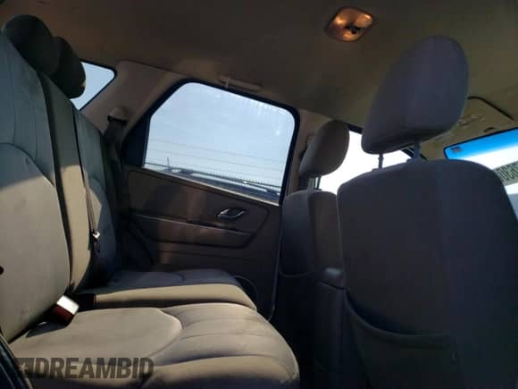 2005 Mercury Mariner Luxury с VIN 4M2YU56185DJ33359, выставлен на аукционе Copart как лот 68763085 с пробегом 188 871 миль миль и Списание • Salvage title. История ставок и продаж доступна на DreamBid. Изображение 10.