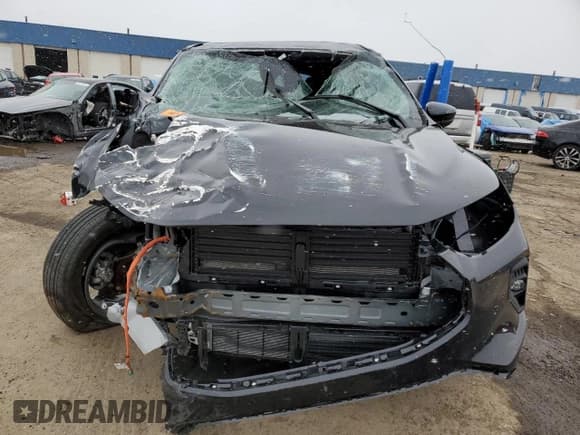 ✅ 2025 Ford Escape ST-Line Select • VIN: 1FMCU9NZ0SUA08877 • Lot: 48294505. Wystawiony na Copart z przebiegiem 1 964 mil. Bezpłatny archiwum sprzedaży aukcyjnych z USA i szczegółowy raport historii pojazdu na DreamBid. Zdjęcie 5.