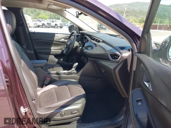 ✅ 2021 Buick Encore GX Essence • VIN: KL4MMGSL0MB138843 • Лот: 42605890. Опубликован ранее на IAAI с пробегом 34 850 миль. Бесплатный доступ к архиву аукционных продаж из США и подробный отчёт об истории автомобиля на DreamBid. Изображение 5.