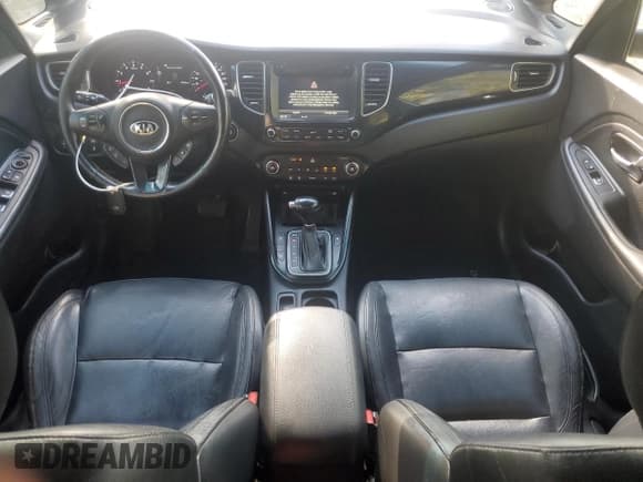 ✅ 2014 Kia Rondo EX • VIN: KNAHU8A39E7029667 • Lot: 85191135. Wystawiony na Copart z przebiegiem 271 151 mil. Bezpłatny archiwum sprzedaży aukcyjnych z USA i szczegółowy raport historii pojazdu na DreamBid. Zdjęcie 8.