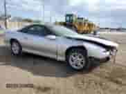 2000 Chevrolet Camaro Z28 z VIN 2G1FP22G6Y2156722, wystawiony jako Copart lot #45156165 z przebiegiem 123 955 mil mil oraz Szkoda całkowita • Salvage title. Historia ofert i sprzedaży dostępna na DreamBid. Obrazek 4.