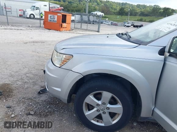 ✅ 2010 Dodge Journey SXT • VIN: 3D4PG5FV0AT140129 • Лот: 43342836. Опубликован ранее на IAAI с пробегом 121 549 миль. Бесплатный доступ к архиву аукционных продаж из США и подробный отчёт об истории автомобиля на DreamBid. Изображение 6.