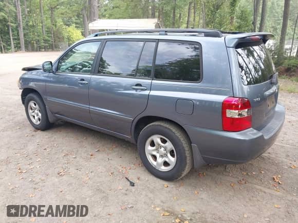 2007 Toyota Highlander z VIN JTEGD21A170162215, wystawiony jako IAAI lot #43051611 z przebiegiem 225 261 mil mil oraz . Historia ofert i sprzedaży dostępna na DreamBid. Obrazek 3.