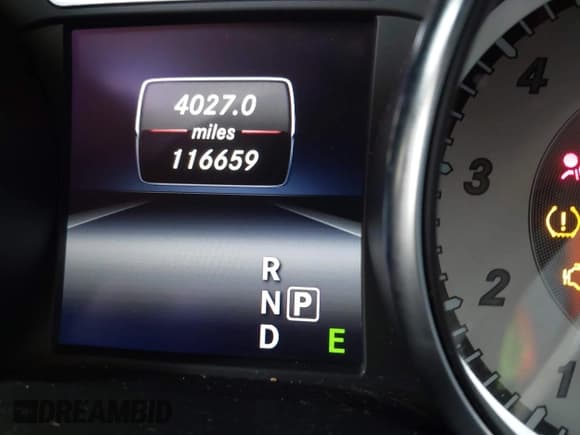 ✅ 2015 Mercedes-Benz GLA 250 • VIN: WDCTG4GBXFJ106671 • Lot: 43816118. Listed on IAAI with 116,659 mi. Free auction sales archive from the USA and detailed vehicle history report at DreamBid. Image 15.