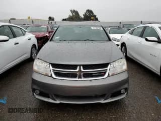 ✅ 2013 Dodge Avenger SXT • VIN: 1C3CDZCG1DN531364 • Lot: 81132784. Wystawiony na Copart z przebiegiem Nie podano. Bezpłatny archiwum sprzedaży aukcyjnych z USA i szczegółowy raport historii pojazdu na DreamBid. Zdjęcie 5.