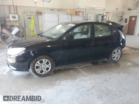 2010 Hyundai Elantra GLS z VIN KMHDU4ADXAU944022, wystawiony jako Copart lot #68684004 z przebiegiem 99 278 mil mil oraz Szkoda całkowita • Salvage title. Historia ofert i sprzedaży dostępna na DreamBid. Obrazek 1.