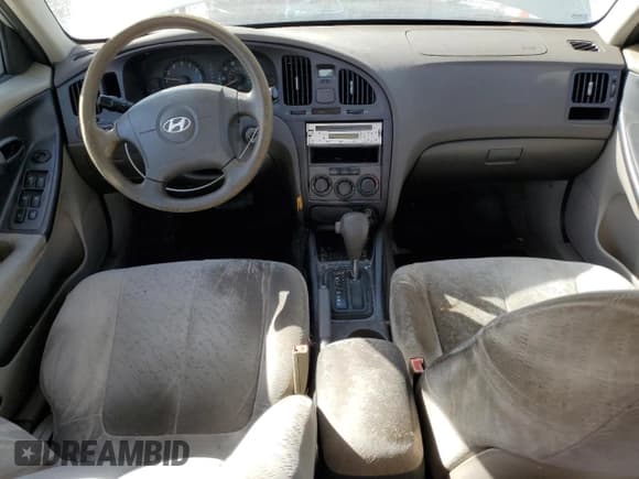 ✅ 2004 Hyundai Elantra GLS • VIN: KMHDN46D24U906147 • Lot: 78170704. Wystawiony na Copart z przebiegiem 179 207 mil. Bezpłatny archiwum sprzedaży aukcyjnych z USA i szczegółowy raport historii pojazdu na DreamBid. Zdjęcie 8.