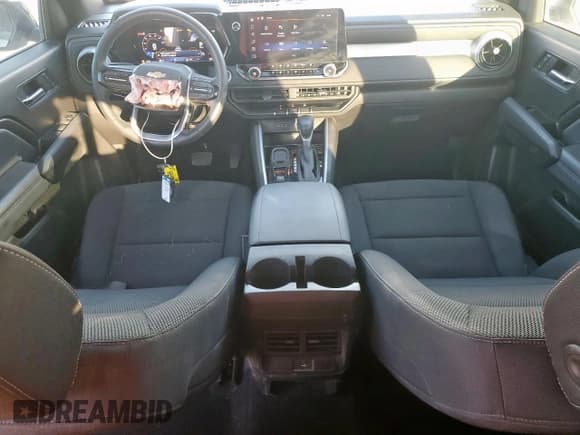 ✅ 2024 Chevrolet Colorado 2WD LT • VIN: 1GCPSCEK9R1138907 • Лот: 91688045. Опубликован ранее на Copart с пробегом 16 302 миль. Бесплатный доступ к архиву аукционных продаж из США и подробный отчёт об истории автомобиля на DreamBid. Изображение 9.