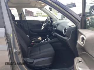 ✅ 2022 Hyundai Venue Limited • VIN: KMHRC8A34NU151148 • Lot: 41725046. Listed on IAAI with 18,359 mi. Free auction sales archive from the USA and detailed vehicle history report at DreamBid. Image 5.