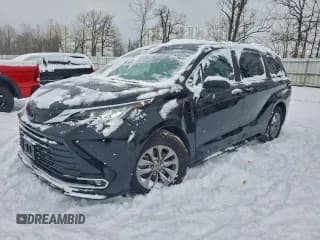 ✅ 2022 Toyota Sienna XLE • VIN: 5TDYRKEC3NS078042 • Лот: 94993395. Опубликован ранее на Copart с пробегом 108 016 миль. Бесплатный доступ к архиву аукционных продаж из США и подробный отчёт об истории автомобиля на DreamBid. Изображение 1.
