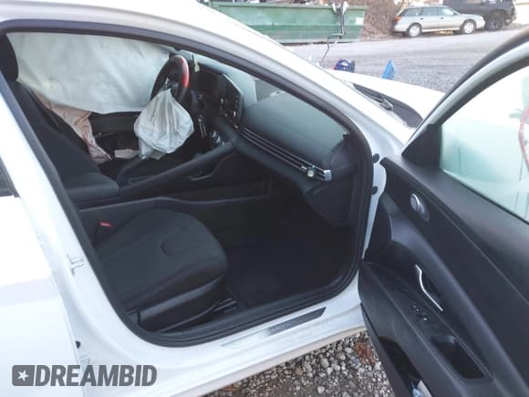 ✅ 2024 Hyundai Elantra SE • VIN: KMHLL4DGXRU761770 • Лот: 43408972. Опубликован ранее на IAAI с пробегом 28 538 миль. Бесплатный доступ к архиву аукционных продаж из США и подробный отчёт об истории автомобиля на DreamBid. Изображение 5.