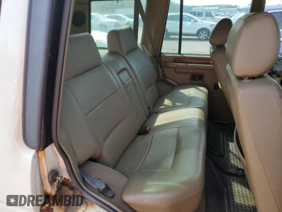 ✅ 1998 Land Rover Discovery SD • VIN: SALJY1246WA781850 • Lot: 69113644. Wystawiony na Copart z przebiegiem 58 468 mil. Bezpłatny archiwum sprzedaży aukcyjnych z USA i szczegółowy raport historii pojazdu na DreamBid. Zdjęcie 11.