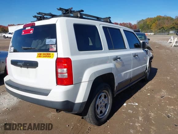 ✅ 2016 Jeep Patriot Sport • VIN: 1C4NJPBA8GD711711 • Лот: 43616908. Опубликован ранее на IAAI с пробегом Не указан. Бесплатный доступ к архиву аукционных продаж из США и подробный отчёт об истории автомобиля на DreamBid. Изображение 4.