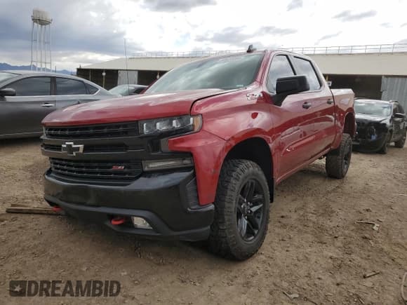 ✅ 2021 Chevrolet Silverado 1500 LT Trail Boss • VIN: 1GCPYFEDXMZ258355 • Lot: 49635004. Wystawiony na Copart z przebiegiem 24 155 mil. Bezpłatny archiwum sprzedaży aukcyjnych z USA i szczegółowy raport historii pojazdu na DreamBid. Zdjęcie 1.