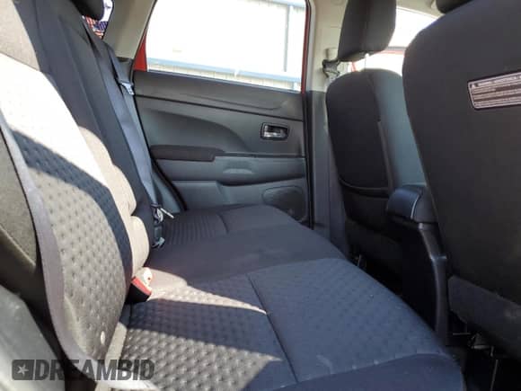 2011 Mitsubishi Outlander SE с VIN JA4AP4AUXBZ012898, выставлен на аукционе Copart как лот 86888155 с пробегом 124 779 миль миль и Списание • Salvage title. История ставок и продаж доступна на DreamBid. Изображение 11.