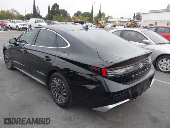 ✅ 2024 Hyundai Sonata Limited • VIN: KMHL54JJ2RA092146 • Лот: 42793228. Опубликован ранее на IAAI с пробегом 9 989 миль. Бесплатный доступ к архиву аукционных продаж из США и подробный отчёт об истории автомобиля на DreamBid. Изображение 3.