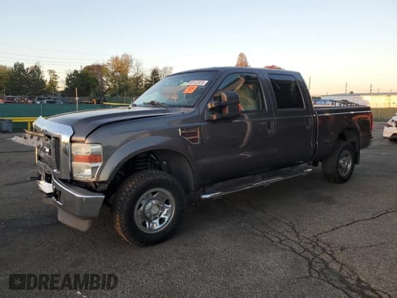 ✅ 2008 Ford F-250 XL • VIN: 1FTSW21R78EC41827 • Lot: 85122325. Wystawiony na Copart z przebiegiem Nie podano. Bezpłatny archiwum sprzedaży aukcyjnych z USA i szczegółowy raport historii pojazdu na DreamBid. Zdjęcie 1.
