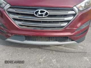 2017 Hyundai Tucson Sport z VIN KM8J33A25HU368266, wystawiony jako IAAI lot #43604599 z przebiegiem 98 046 mil mil oraz . Historia ofert i sprzedaży dostępna na DreamBid. Obrazek 6.