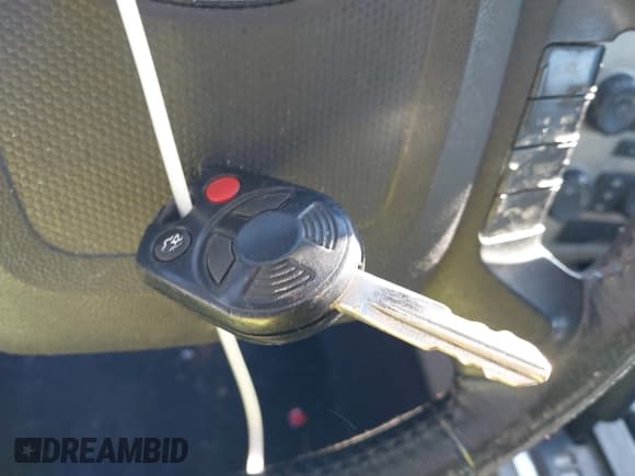 ✅ 2009 Ford Escape XLT • VIN: 1FMCU03799KC86292 • Lot: 43915919. Listed on IAAI with 163,766 mi. Free auction sales archive from the USA and detailed vehicle history report at DreamBid. Image 11.