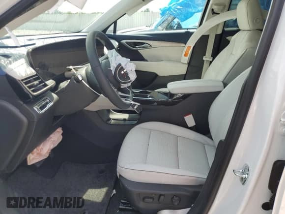 ✅ 2025 Buick Envision Avenir • VIN: LRBFZME49SD005985 • Lot: 50192235. Listed on Copart with 555 mi. Free auction sales archive from the USA and detailed vehicle history report at DreamBid. Image 7.