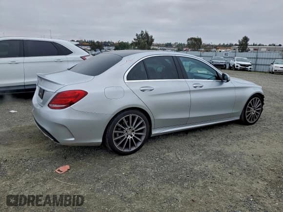 ✅ 2016 Mercedes-Benz C 300 • VIN: 55SWF4JB7GU121005 • Lot: 94392145. Listed on Copart with 70,805 mi. Free auction sales archive from the USA and detailed vehicle history report at DreamBid. Image 3.