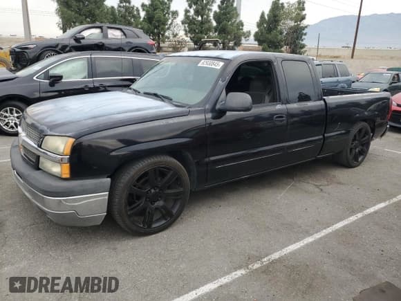 ✅ 2003 Chevrolet Silverado 1500 LS • VIN: 2GCEC19VX31402540 • Lot: 92930845. Listed on Copart with 241,798 mi. Free auction sales archive from the USA and detailed vehicle history report at DreamBid. Image 1.