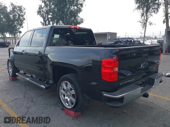 ✅ 2015 Chevrolet Silverado 1500 LT • VIN: 3GCPCREC5FG276188 • Лот: 43369544. Опубликован ранее на IAAI с пробегом 111 676 миль. Бесплатный доступ к архиву аукционных продаж из США и подробный отчёт об истории автомобиля на DreamBid. Изображение 3.