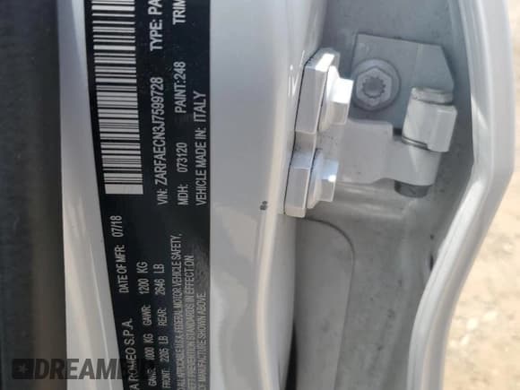 ✅ 2018 Alfa Romeo Giulia Ti Sport • VIN: ZARFAECN3J7599728 • Lot: 57711005. Wystawiony na Copart z przebiegiem Nie podano. Bezpłatny archiwum sprzedaży aukcyjnych z USA i szczegółowy raport historii pojazdu na DreamBid. Zdjęcie 12.