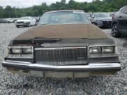 ✅ 1985 Buick Regal • VIN: 1G4GJ47A1FH449016 • Лот: 59299595. Опубликован ранее на Copart с пробегом 34 874 миль. Бесплатный доступ к архиву аукционных продаж из США и подробный отчёт об истории автомобиля на DreamBid. Изображение 5.