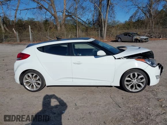 ✅ 2013 Hyundai Veloster w/Black Int • VIN: KMHTC6AD8DU135634 • Lot: 41301184. Listed on IAAI with 156,510 mi. Free auction sales archive from the USA and detailed vehicle history report at DreamBid. Image 13.