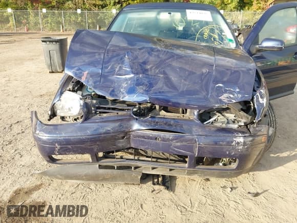 ✅ 2004 Volkswagen Golf GLS • VIN: 9BWGL61J344004936 • Lot: 43524835. Listed on IAAI with 91,028 mi. Free auction sales archive from the USA and detailed vehicle history report at DreamBid. Image 12.