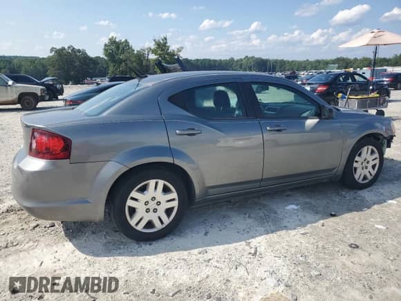 2013 Dodge Avenger SE z VIN 1C3CDZAB7DN752331, wystawiony jako Copart lot #63833124 z przebiegiem 156 112 mil mil oraz Szkoda całkowita • Salvage title. Historia ofert i sprzedaży dostępna na DreamBid. Obrazek 3.