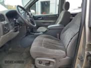 ✅ 2003 GMC Envoy SLT • VIN: 1GKET16S036137165 • Lot: 57718865. Wystawiony na Copart z przebiegiem 200 282 mil. Bezpłatny archiwum sprzedaży aukcyjnych z USA i szczegółowy raport historii pojazdu na DreamBid. Zdjęcie 7.