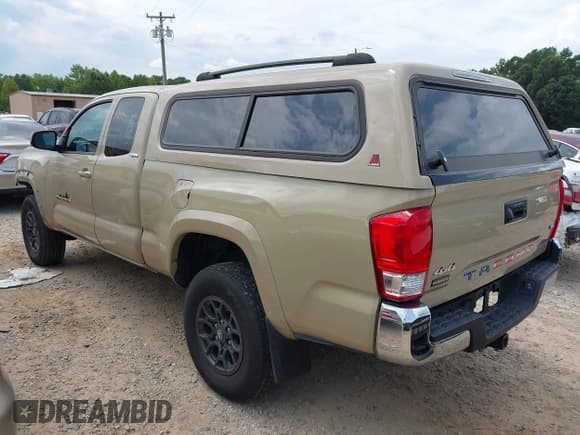 ✅ 2017 Toyota Tacoma SR5 • VIN: 5TFSZ5AN8HX056485 • Lot: 42799365. Wystawiony na IAAI z przebiegiem 93 433 mil. Bezpłatny archiwum sprzedaży aukcyjnych z USA i szczegółowy raport historii pojazdu na DreamBid. Zdjęcie 3.