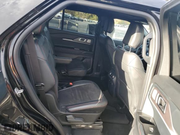 ✅ 2025 Ford Explorer ST • VIN: 1FMWK8GC7SGC61702 • Lot: 87206965. Listed on Copart with Not provided. Free auction sales archive from the USA and detailed vehicle history report at DreamBid. Image 11.