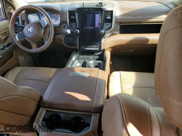 ✅ 2022 Ram 2500 Longhorn • VIN: 3C6UR5GL4NG101511 • Lot: 84820884. Wystawiony na Copart z przebiegiem Nie podano. Bezpłatny archiwum sprzedaży aukcyjnych z USA i szczegółowy raport historii pojazdu na DreamBid. Zdjęcie 8.