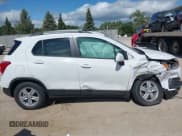 ✅ 2022 Chevrolet Trax LT • VIN: KL7CJPSM1NB530604 • Lot: 43149054. Listed on IAAI with 18,970 mi. Free auction sales archive from the USA and detailed vehicle history report at DreamBid. Image 13.