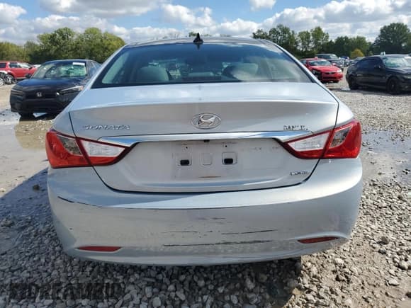 ✅ 2012 Hyundai Sonata Limited • VIN: 5NPEC4ACXCH500400 • Lot: 74188214. Listed on Copart with 149,117 mi. Free auction sales archive from the USA and detailed vehicle history report at DreamBid. Image 6.