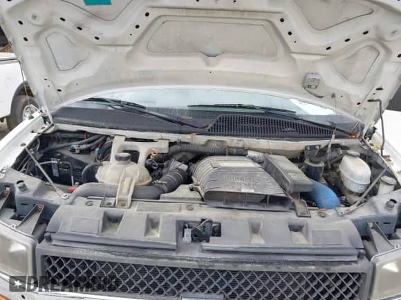 2008 Chevrolet City Express Cargo z VIN 1GCGG256481189714, wystawiony jako IAAI lot #42088663 z przebiegiem 181 103 mil mil oraz . Historia ofert i sprzedaży dostępna na DreamBid. Obrazek 10.